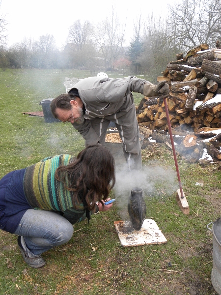 décollement de l\'émail d\'une pièce en raku nu